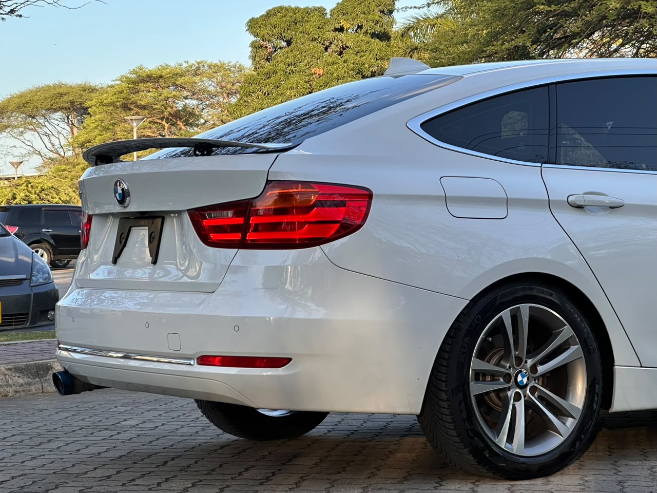 BMW 3 SERIES GT thumbnail 7